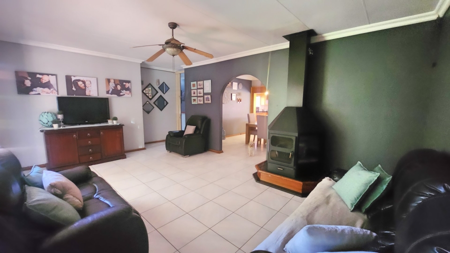 3 Bedroom Property for Sale in Wilkoppies North West